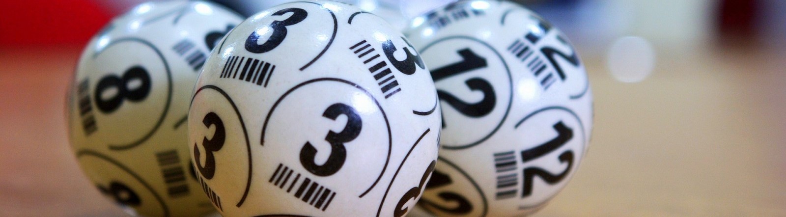 Image by Alejandro Garay from Pixabay of Bingo balls